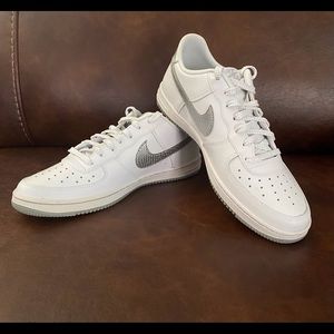 Nike Air Force 1 Lights - White Women Size 8 NEW!